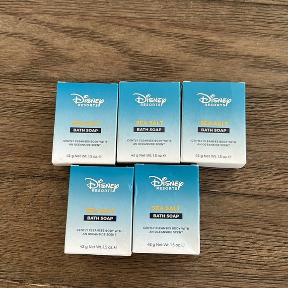 5 H2O Beauty Disney Resorts Body soap NEW - Picture 1 of 5
